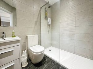 En Suite- click for photo gallery